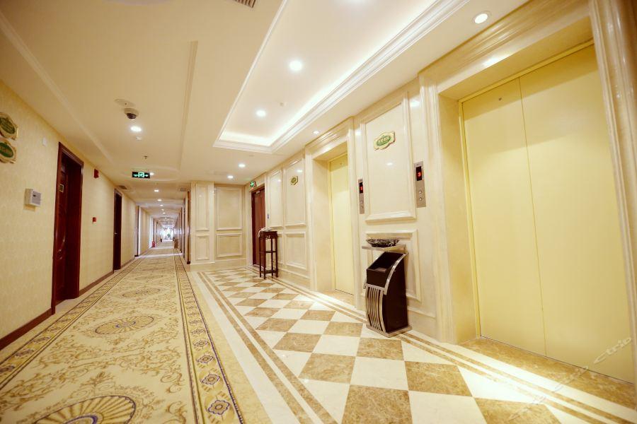 Vienna Hotel Shanghai Jiading New City Exterior photo